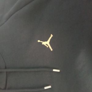 BRAND NEW JORDAN SWEATSUIT